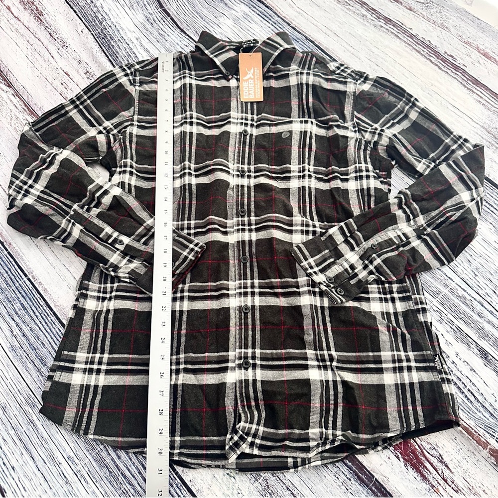 NWT Eddie Bauer Black, White, and Red Plaid Cotton Button Down Shirt - Picture 9 of 10